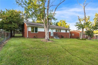 2550 Hyde Street, House other with 3 bedrooms, 1 bathrooms and null parking in Burlington NC | Image 2