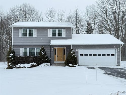 35 Nestle Dr, Oswego, NY, 13126-6529 | Card Image