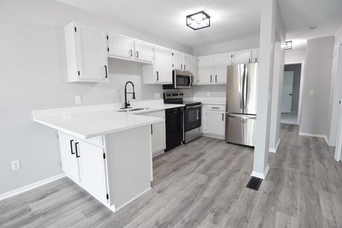 831 Evergreen Cir, Burnsville, MN, 55337-4657 | Card Image