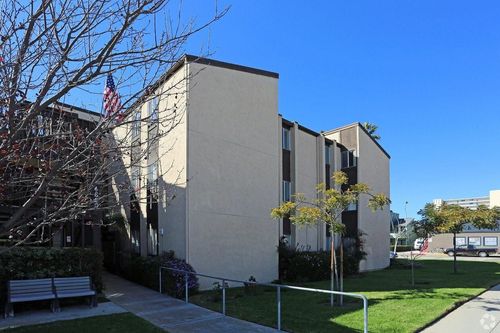 4820 Cass St, San Diego, CA, 92109-2618 | Card Image