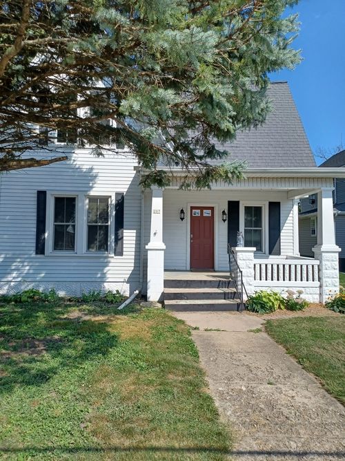 207 S Locust Street, Wyanet, IL, 61379 | Card Image