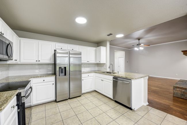 11440 Mitchell Cir, House other with 3 bedrooms, 2 bathrooms and null parking in Ponder TX | Image 7