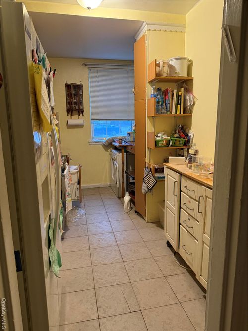 81-b-77 Vleigh Pl., New York, NY, 11367 | Card Image