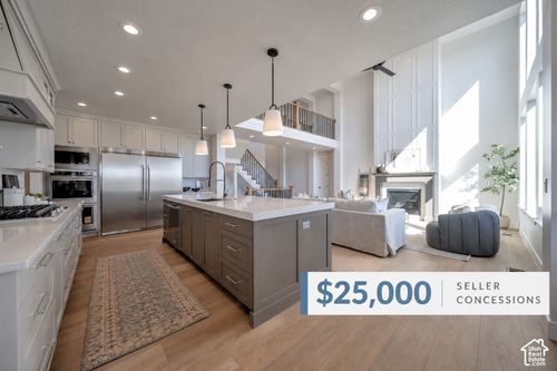695 W Hidden Farm Dr, Farmington, UT, 84025-3745 | Card Image