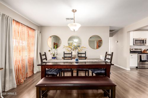 5060 S 9th St, Phoenix, AZ, 85040-2244 | Card Image