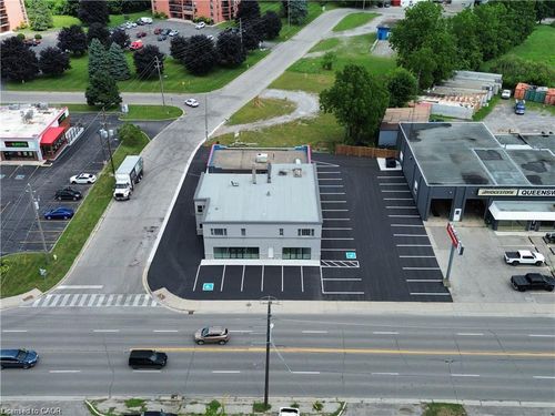 63 Queensway W, Simcoe, ON, N3Y2M7 | Card Image