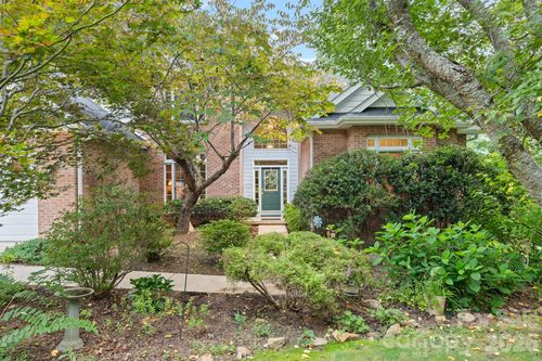 210 Clear Vista Cir, Asheville, NC, 28805-9250 | Card Image