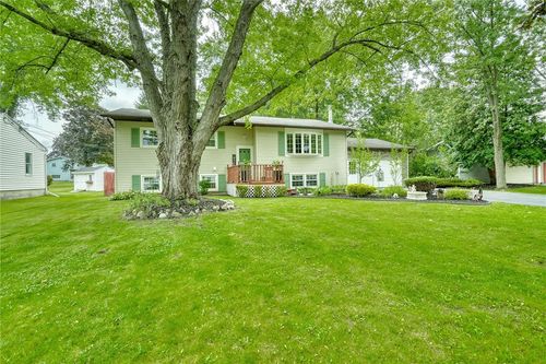 24 Evergreen Dr, Rochester, NY, 14624-3625 | Card Image