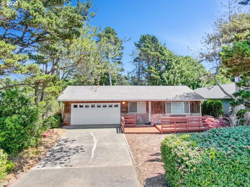 5450 Hacienda Ave, Lincoln City, OR, 97367-5267 | Card Image