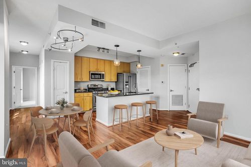 811-1001 L St Nw, WASHINGTON, DC, 20001-6310 | Card Image