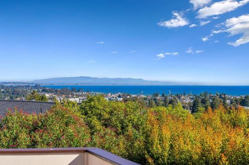 623 High St, Santa Cruz, CA, 95060 | Card Image