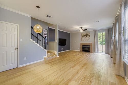 apt-20-8518 Cahill Dr, Austin, TX, 78729-7293 | Card Image