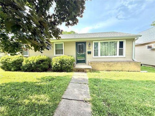 1303 3rd St, Maryville, MO, 64468-1936 | Card Image