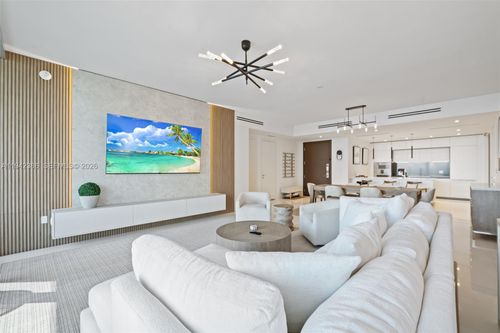 apt-403-300 Biscayne Boulevard Way, Miami, FL, 33131-2277 | Card Image