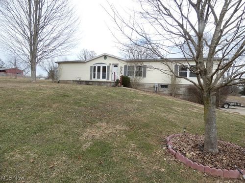 11380 Valley Dr, The Plains, OH, 45780-1483 | Card Image