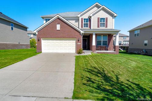 29816 Autumn Gold Dr, New Hudson, MI, 48165-8128 | Card Image