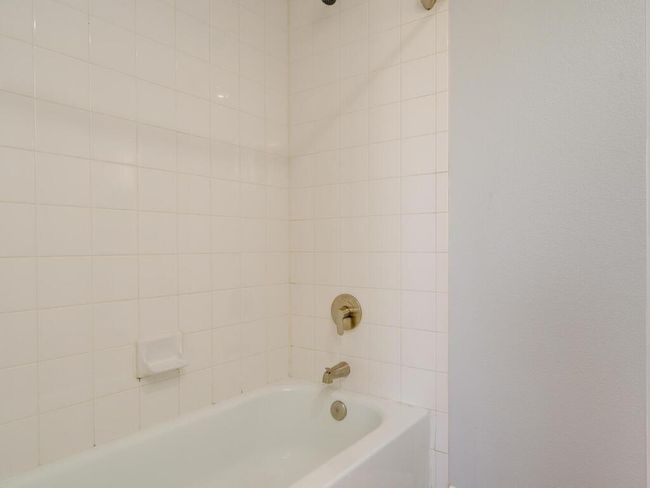 APT-932 - 2320 Gracy Farms Ln, Condo with 1 bedrooms, 1 bathrooms and 1 parking in Austin TX | Image 16