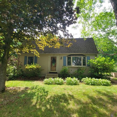 45 Glendale Rd, Northampton, MA, 01062-9710 | Card Image