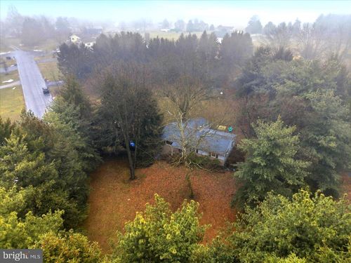 15 Catalina Dr, MOUNT WOLF, PA, 17347-9745 | Card Image