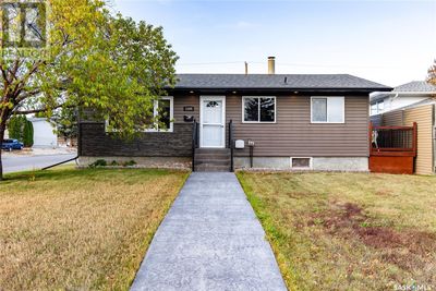 1164 Hochelaga St W, House other with 3 bedrooms, 1 bathrooms and null parking in Moose Jaw SK | Image 1