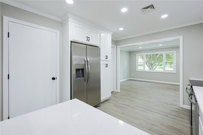 31 Forbes St, House other with 3 bedrooms, 1 bathrooms and 3 parking in Riverside RI | Image 14