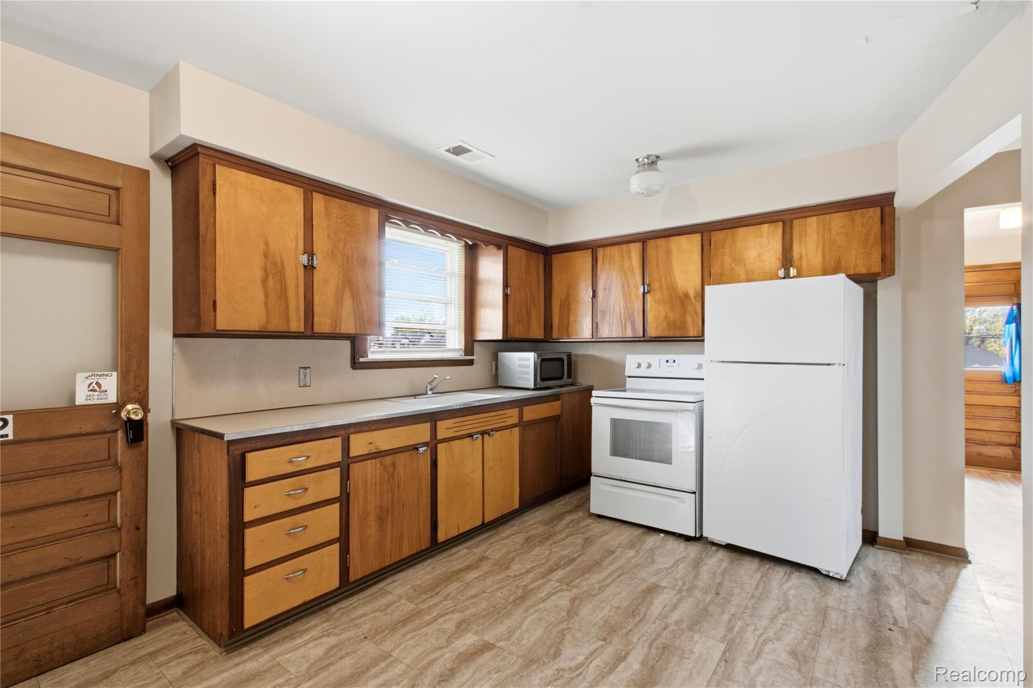 Residential Lease in River Rouge 4