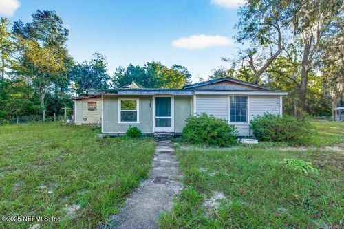 670 E Hillsborough Ave, Florahome, FL, 32140-1732 | Card Image