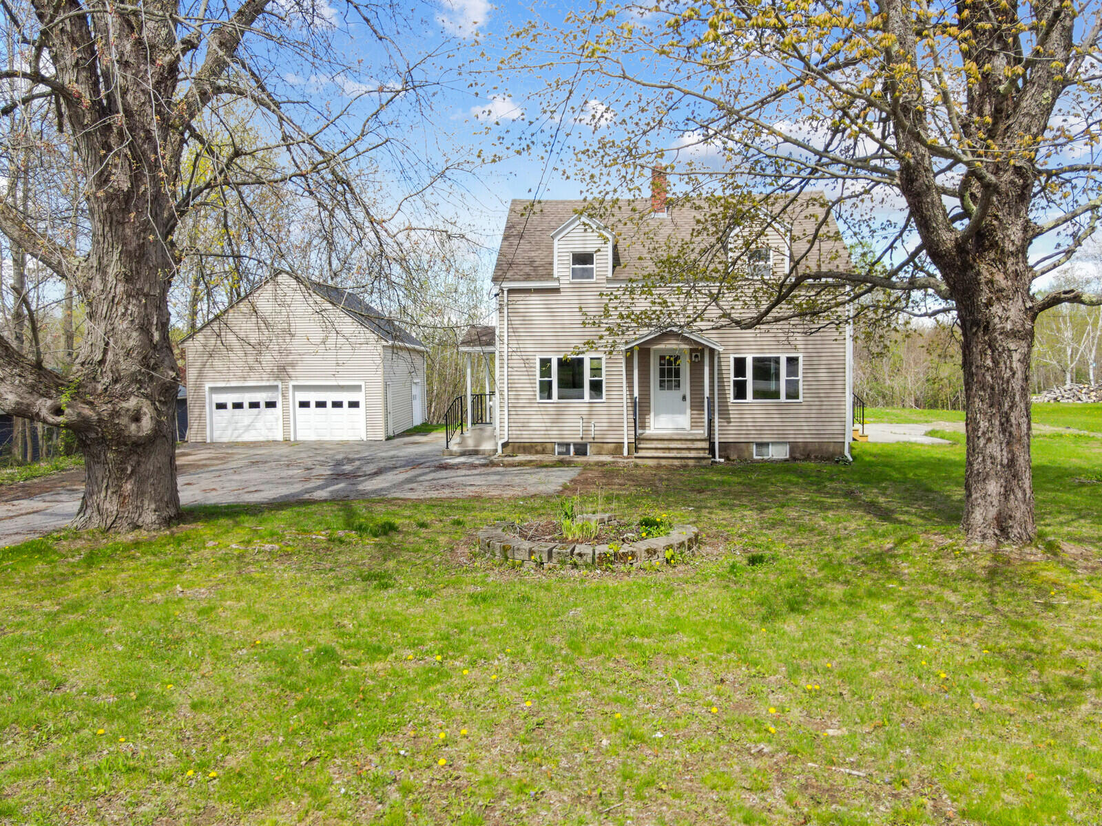 Riverside Dr, Vassalboro, ME 04989