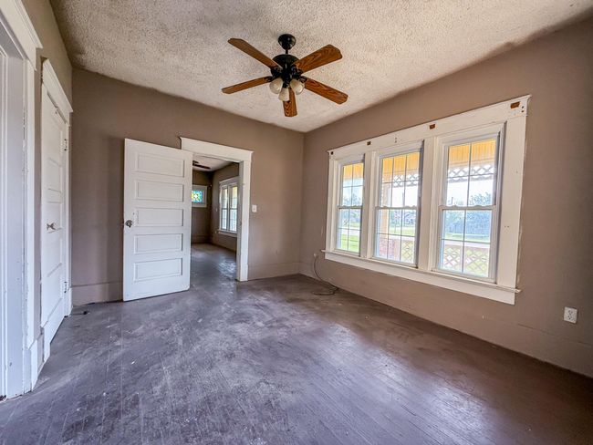 913 Galveston St, House other with 4 bedrooms, 2 bathrooms and null parking in Plainview TX | Image 9