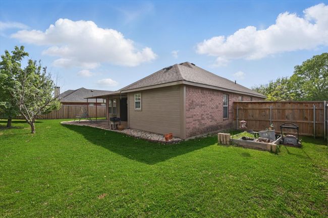 921 Calder St, House other with 3 bedrooms, 2 bathrooms and null parking in Howe TX | Image 33