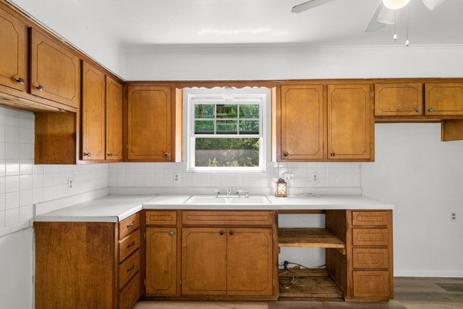 203 N Anderson St, House other with 4 bedrooms, 1 bathrooms and null parking in Rising Star TX | Image 12