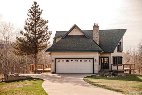 7186 Pineview Dr, Mancelona, MI, 49659-8681 | Card Image