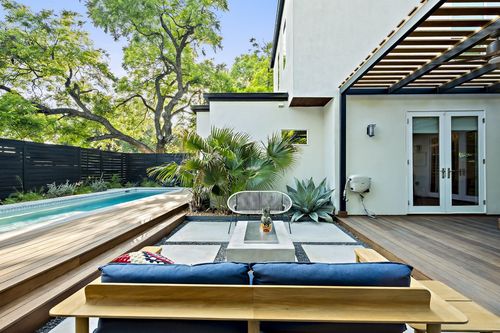 2609 Francisco St, Austin, TX, 78702-3918 | Card Image