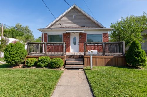 2121 W College St, Springfield, MO, 65806-1525 | Card Image