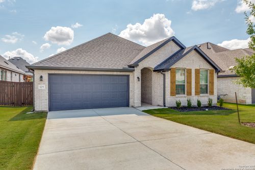 125 Old Ridge Ln, Boerne, TX, 78006-3289 | Card Image