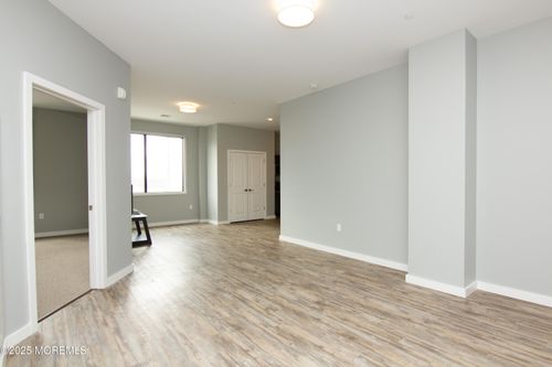 310-1075 Stephenson Ave, Oceanport, NJ, 07757-1242 | Card Image