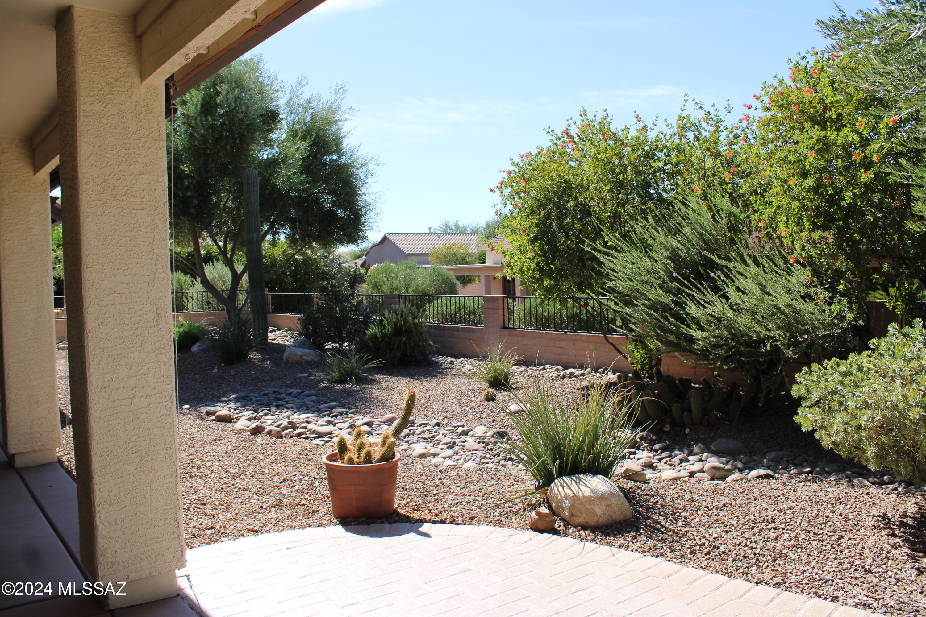 Old Adobe Dr, Green Valley, AZ 85614