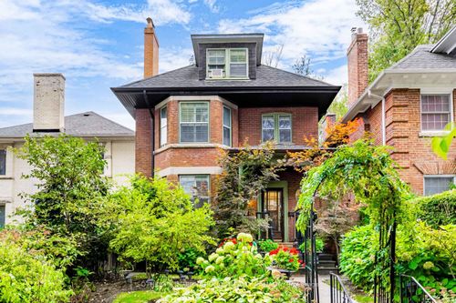 38 Foxbar Rd, Toronto, ON, M4V2G6 | Card Image