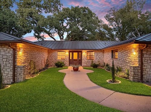 413 Silver Spur, Horseshoe Bay, TX, 78657-5639 | Card Image