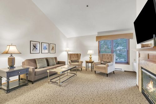 101 Osthoff Ave, Elkhart Lake, WI, 53020-1976 | Card Image