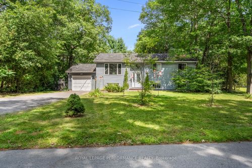 140 Holiday Dr, Woodlawn, ON, K0A3M0 | Card Image