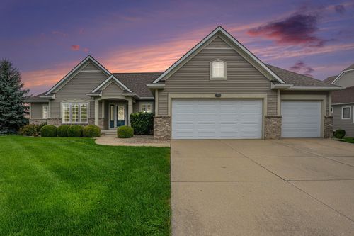 2269 Pleasant Pond Dr Sw, Byron Center, MI, 49315-8060 | Card Image