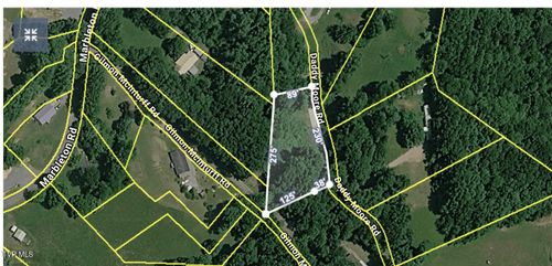 110 Daddy Moore Rd, Unicoi, TN, 37692-6815 | Card Image