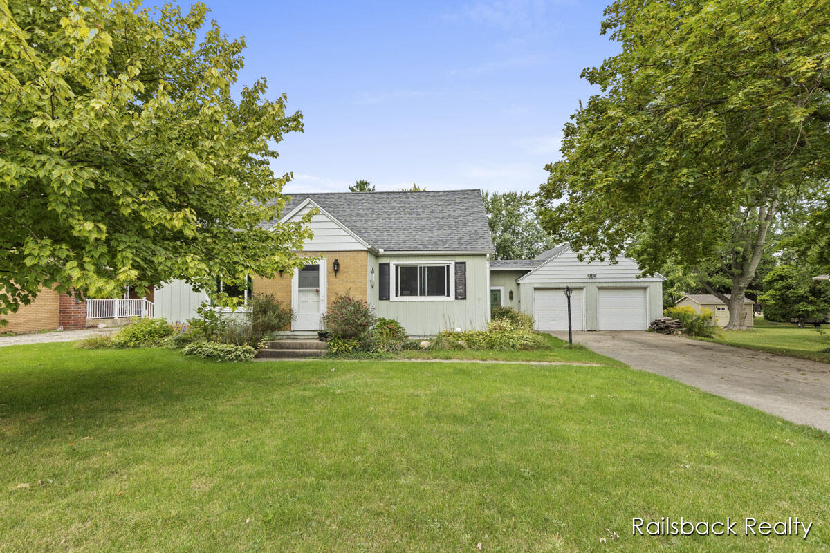 Kings Blvd, Sparta, MI 49345