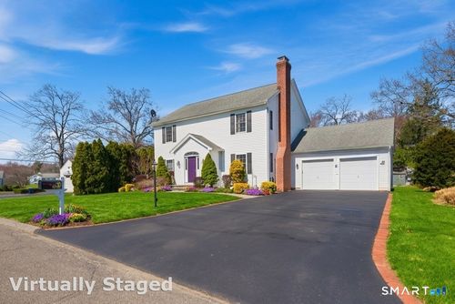 5 Arrowhead Rd, Trumbull, CT, 06611-4401 | Card Image