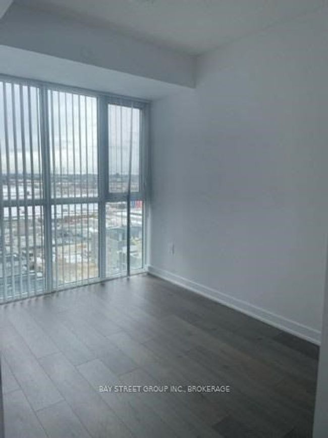 07 - 38 Honeycrisp Cres, Condo with 1 bedrooms, 1 bathrooms and 1 parking in Concord ON | Image 7