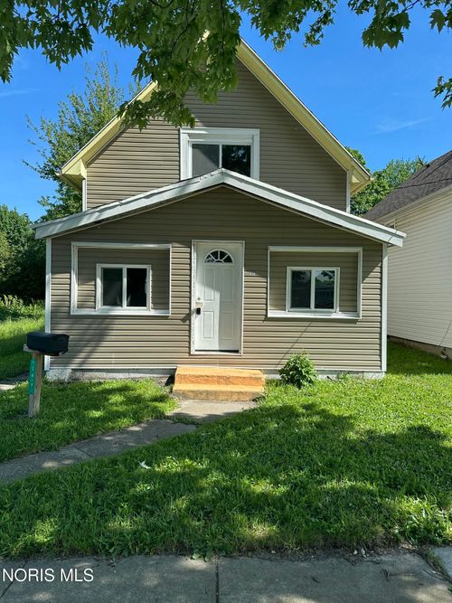 1817 Ridgewood Ave, Toledo, OH, 43608-2272 | Card Image