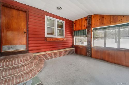 350 Barrett Hill Rd, Mahopac, NY, 10541-2501 | Card Image