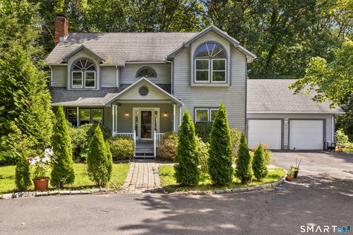 110 Moose Hill Rd, Trumbull, CT, 06611-1430 | Card Image
