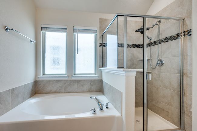 Primary Bathroom Tub and Shower | Image 17